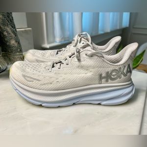Hoka Clifton 9 Sneakers